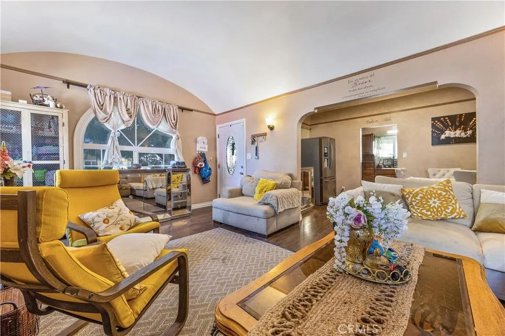 Los Angeles, California 90001, United States, 2 Bedrooms Bedrooms, ,1 BathroomBathrooms,Residential,Active,178655