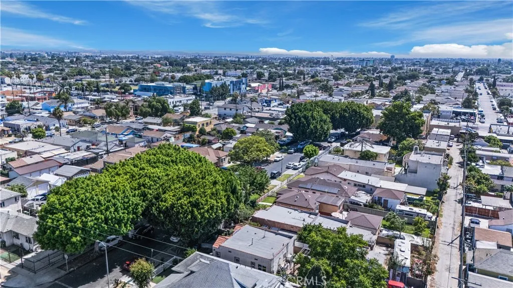 Los Angeles, California 90001, United States, 2 Bedrooms Bedrooms, ,1 BathroomBathrooms,Residential,Active,178655