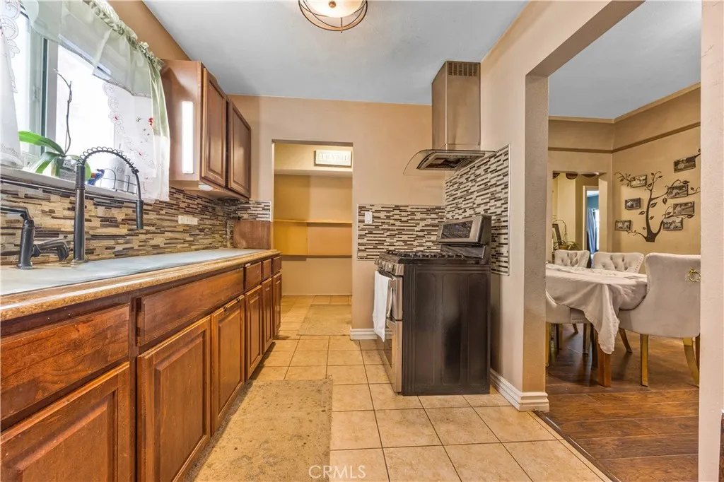 Los Angeles, California 90001, United States, 2 Bedrooms Bedrooms, ,1 BathroomBathrooms,Residential,Active,178655