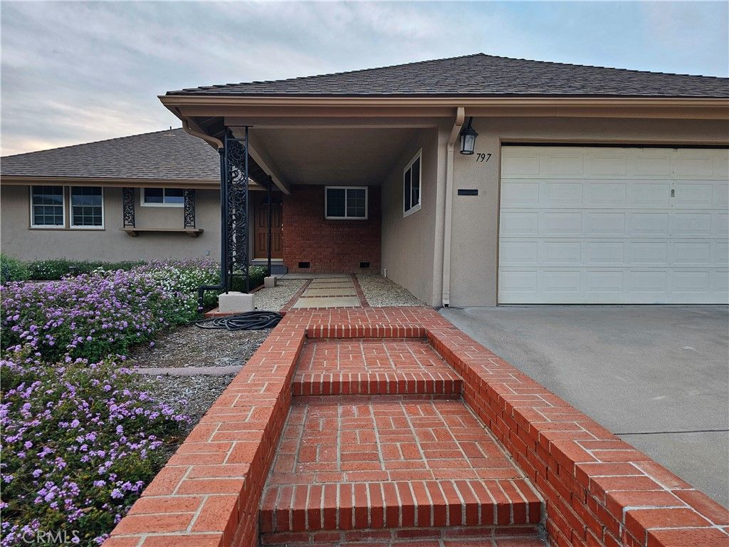 Photo of 797 La Grange Ave, Newbury Park, CA 91320 (MLS # SR26030265)