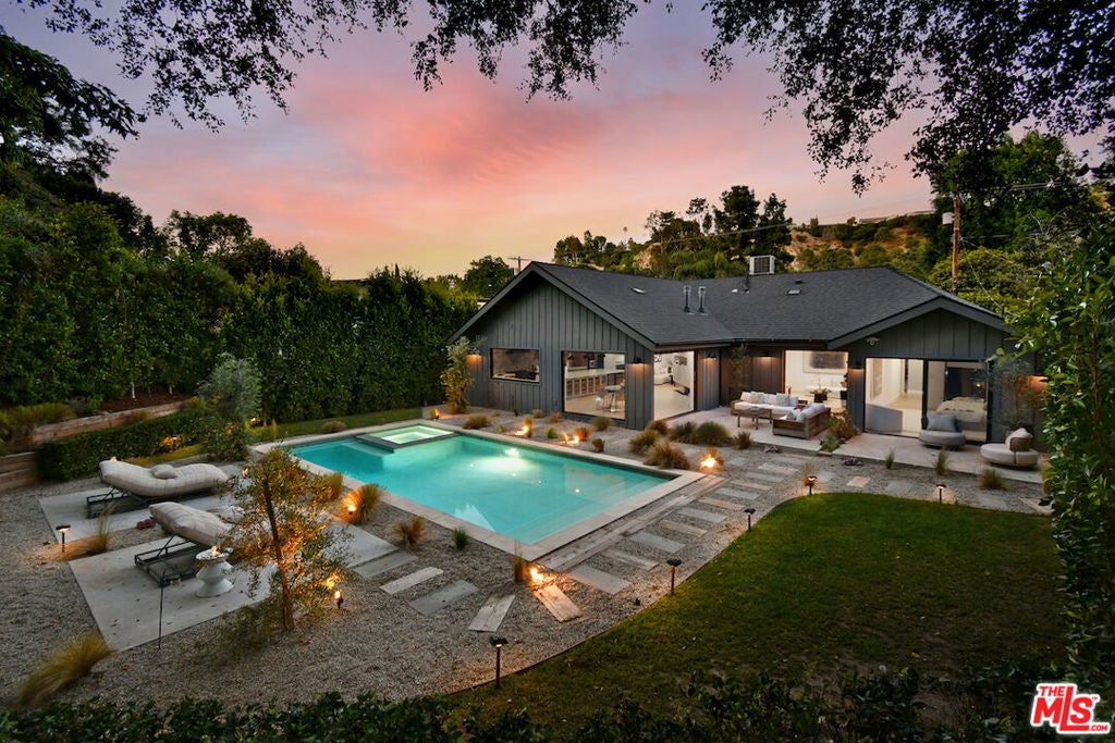 3721 Woodcliff Road, Sherman Oaks CA 91403