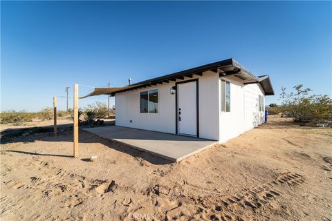 Photo of 65125 Saturn St, Joshua Tree, CA 92252 (MLS # DW26063254)
