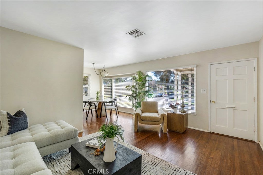4228 Carfax
