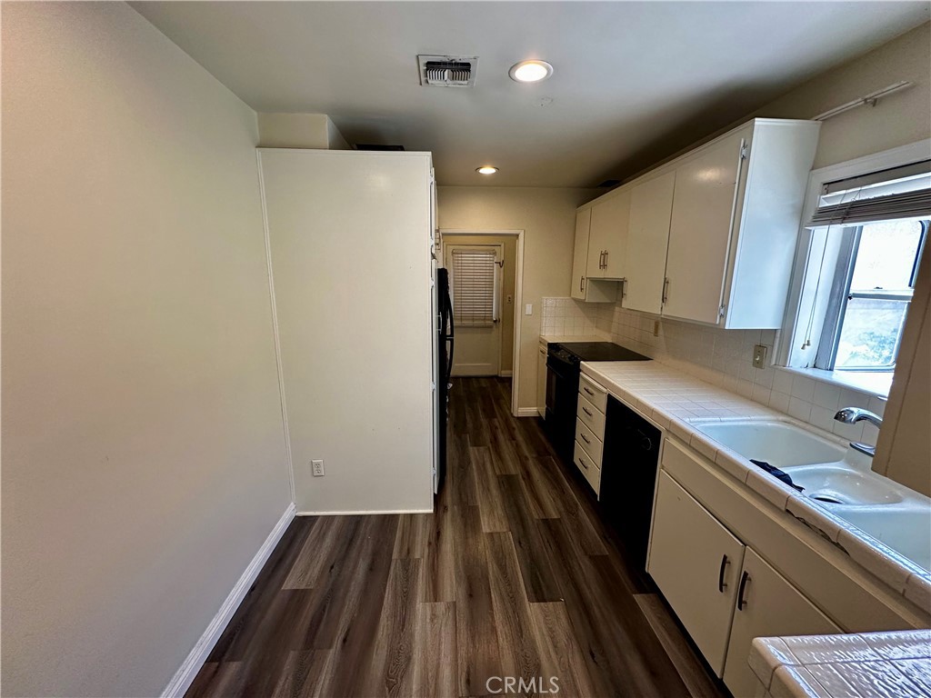 4228 Carfax