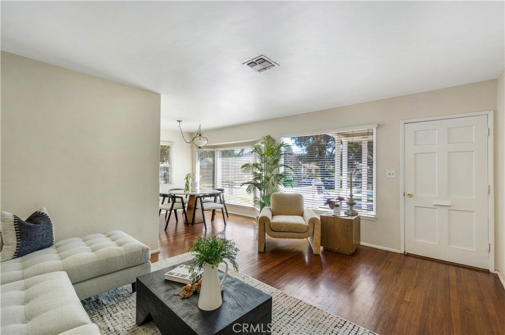 4228 Carfax