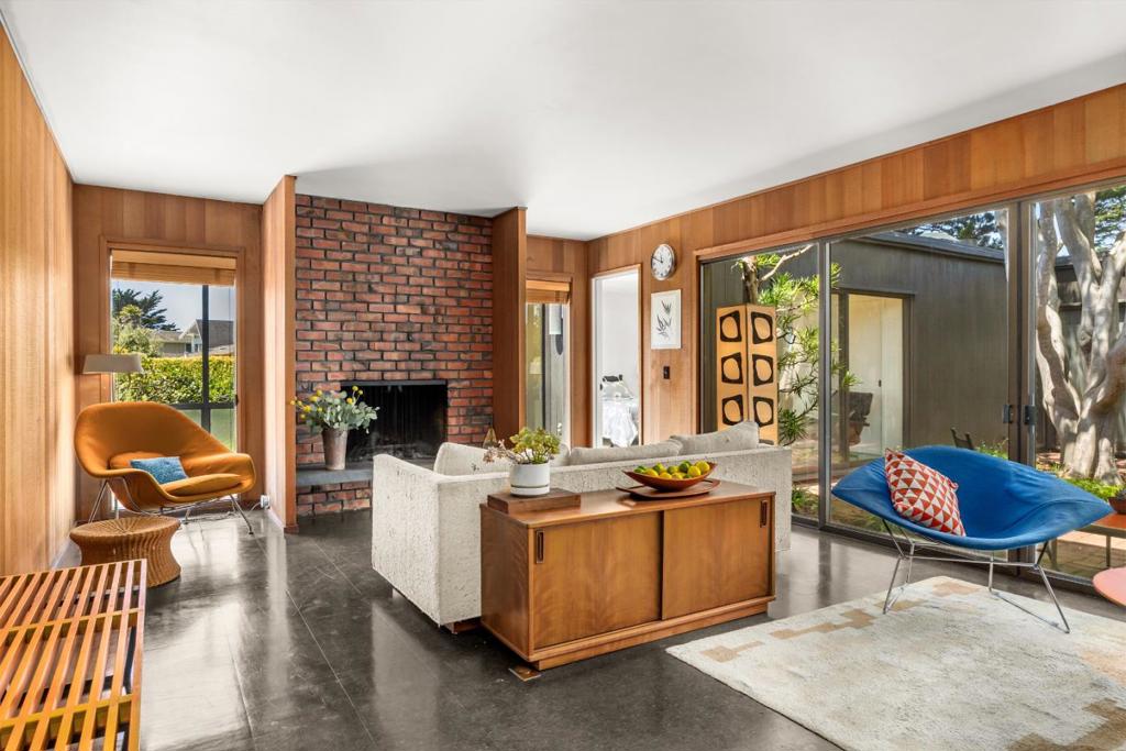 519 Cliff Drive