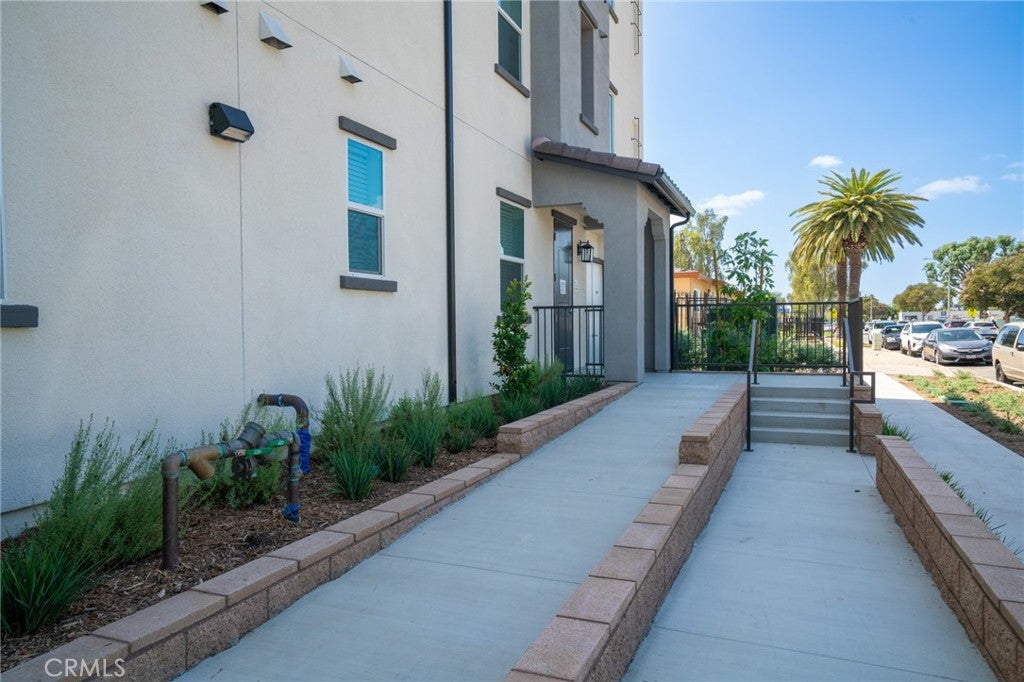 1024 W Romneya Drive
