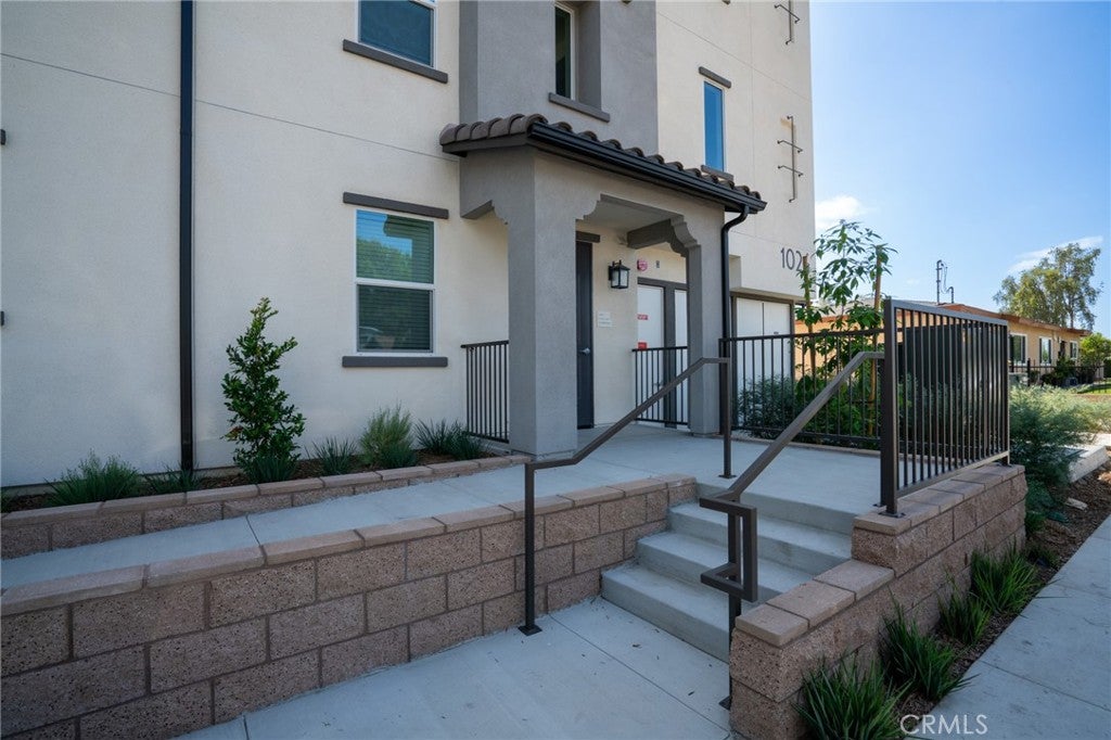 1024 W Romneya Drive