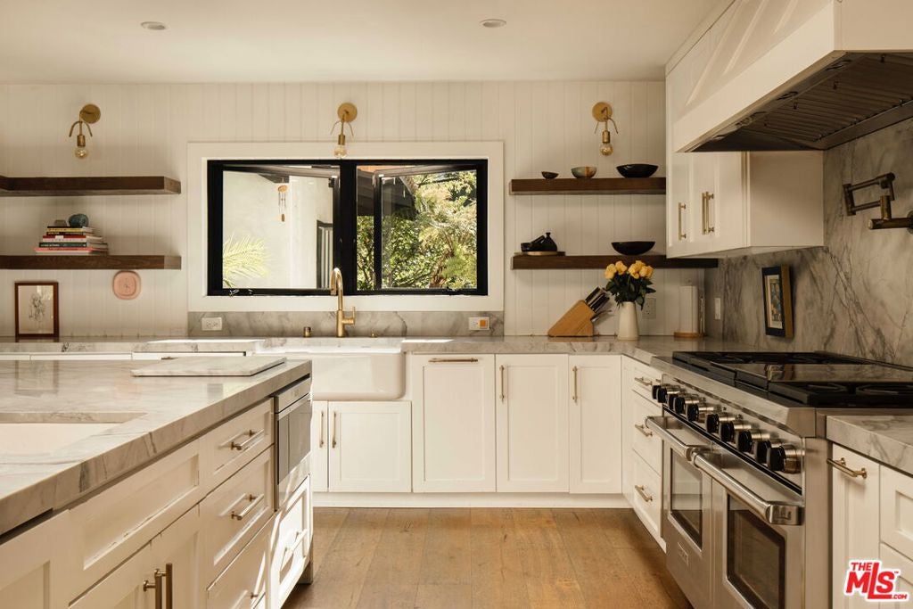 2630 Laurel Pass