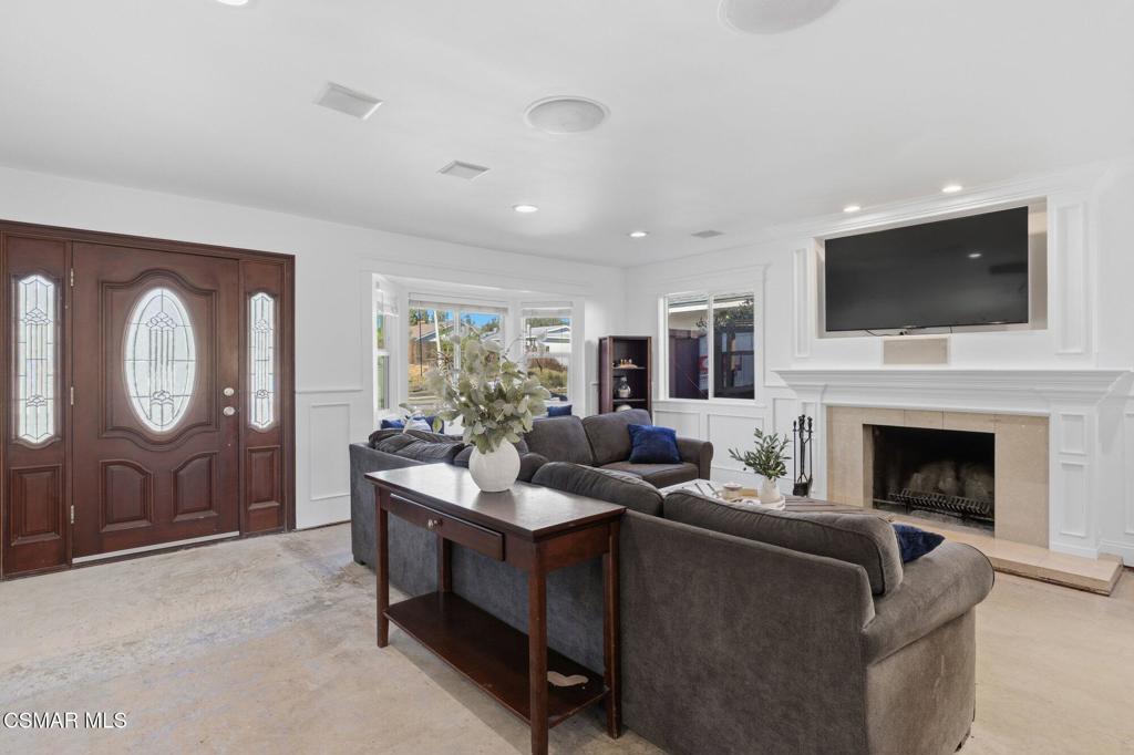 6240 Tamarind Street