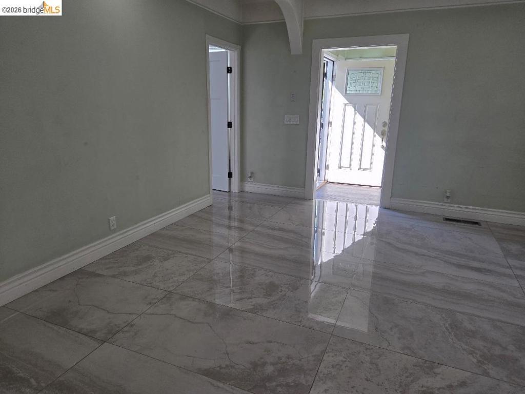 15540 15540 Hesperian Blvd