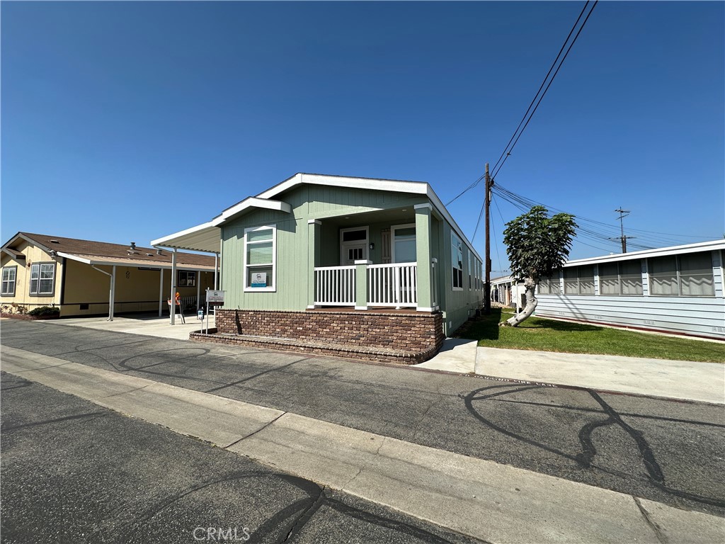501 E Orangethorpe Ave 31