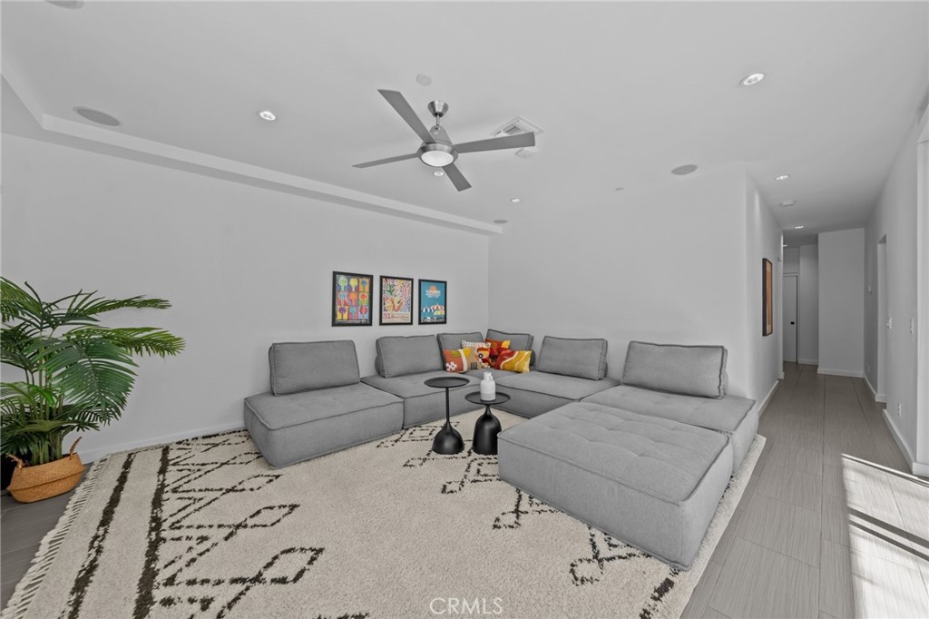 Palm Canyon (60040) - Residential