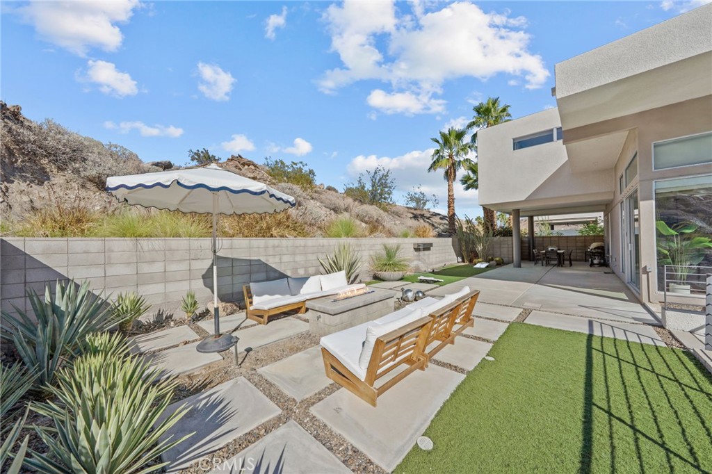 Palm Canyon (60040) - Residential
