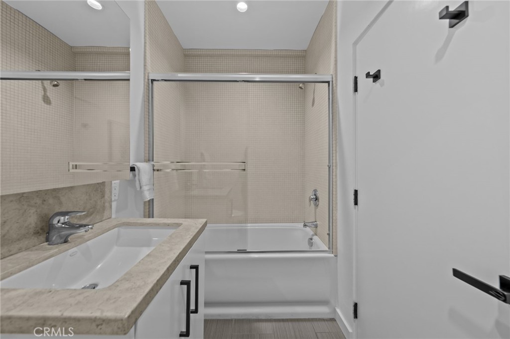 Palm Canyon (60040) - Residential