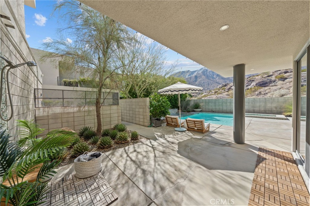 Palm Canyon (60040) - Residential