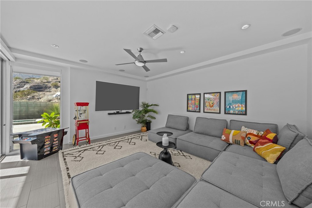 Palm Canyon (60040) - Residential