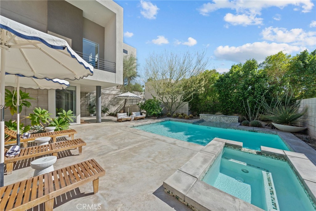 Palm Canyon (60040) - Residential