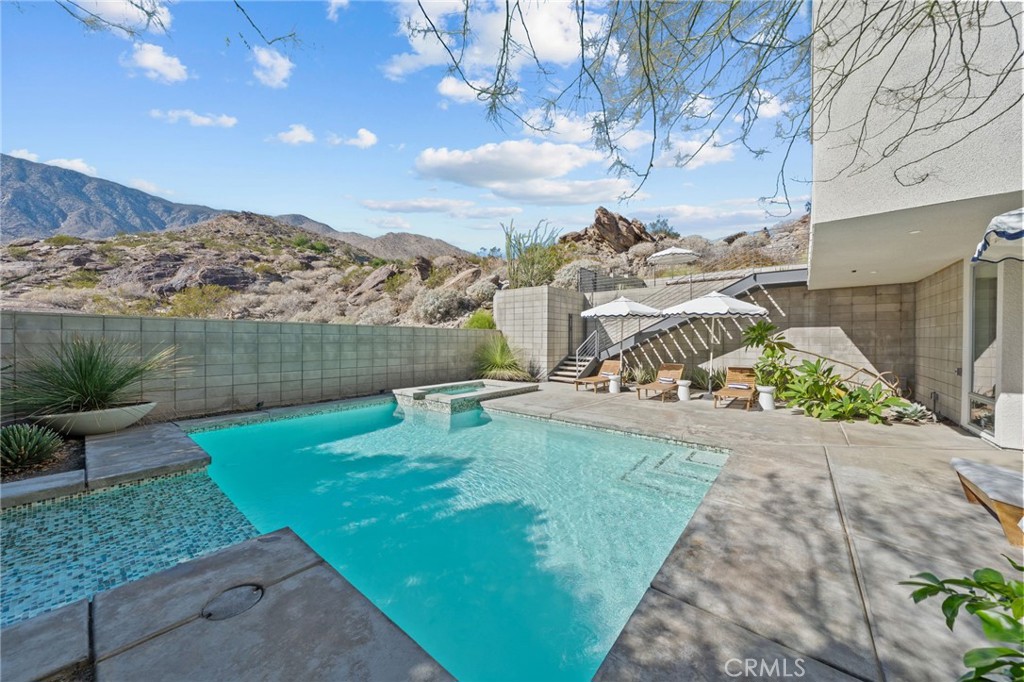 Palm Canyon (60040) - Residential