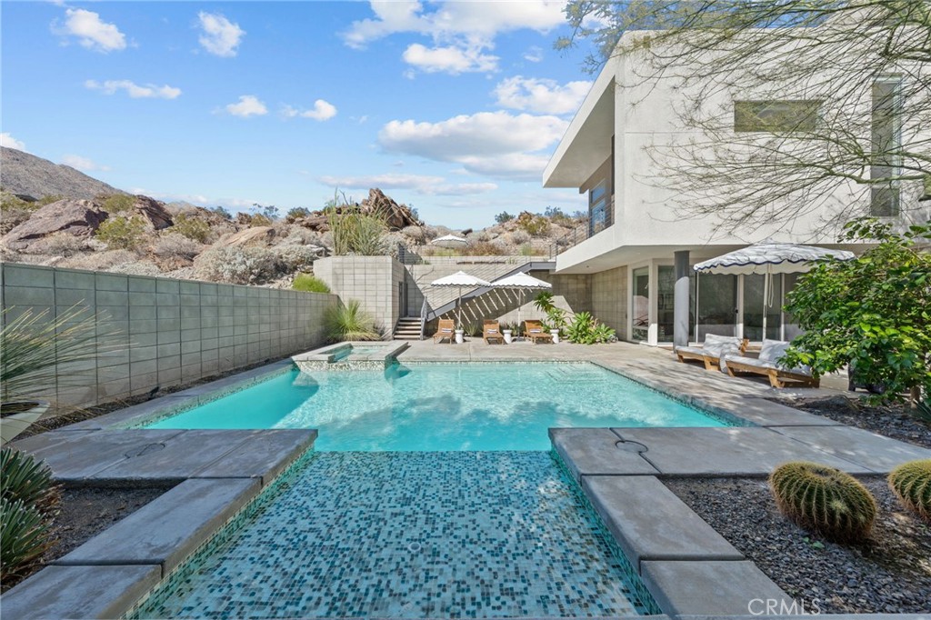 Palm Canyon (60040) - Residential