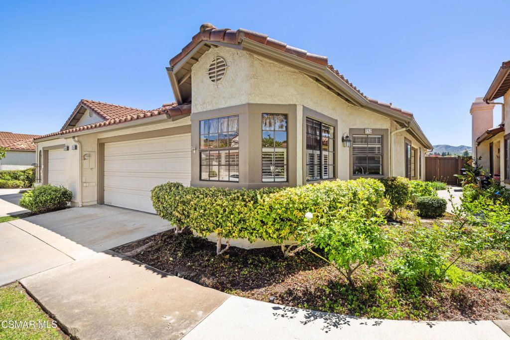 Photo of 752 Wind Willow Way, Simi Valley, CA 93065 (MLS # 226001689)