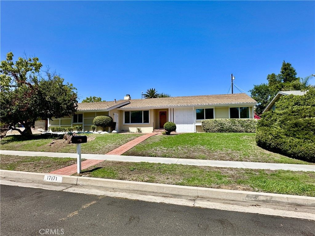 Photo of 17171 Septo Street, Northridge, CA 91325 (MLS # SR25193561)