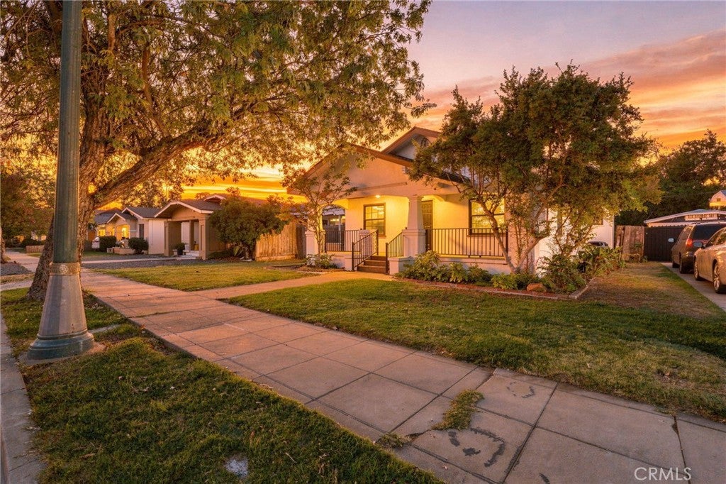 1353 N Wilson