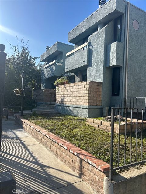 Photo of 9047 Willis #5, Panorama City, CA 91402 (MLS # SR25277638)