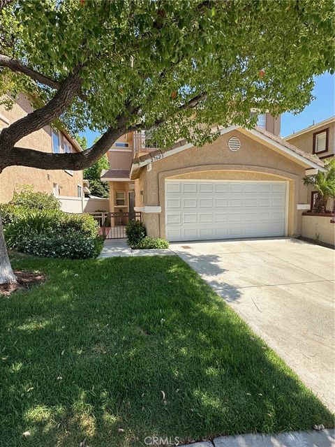 Photo of 27623 Morning Glory Place, Castaic, CA 91384 (MLS # SR25166054)