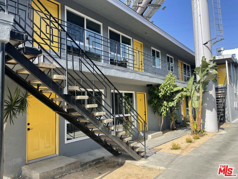 4331 Lankershim Boulevard