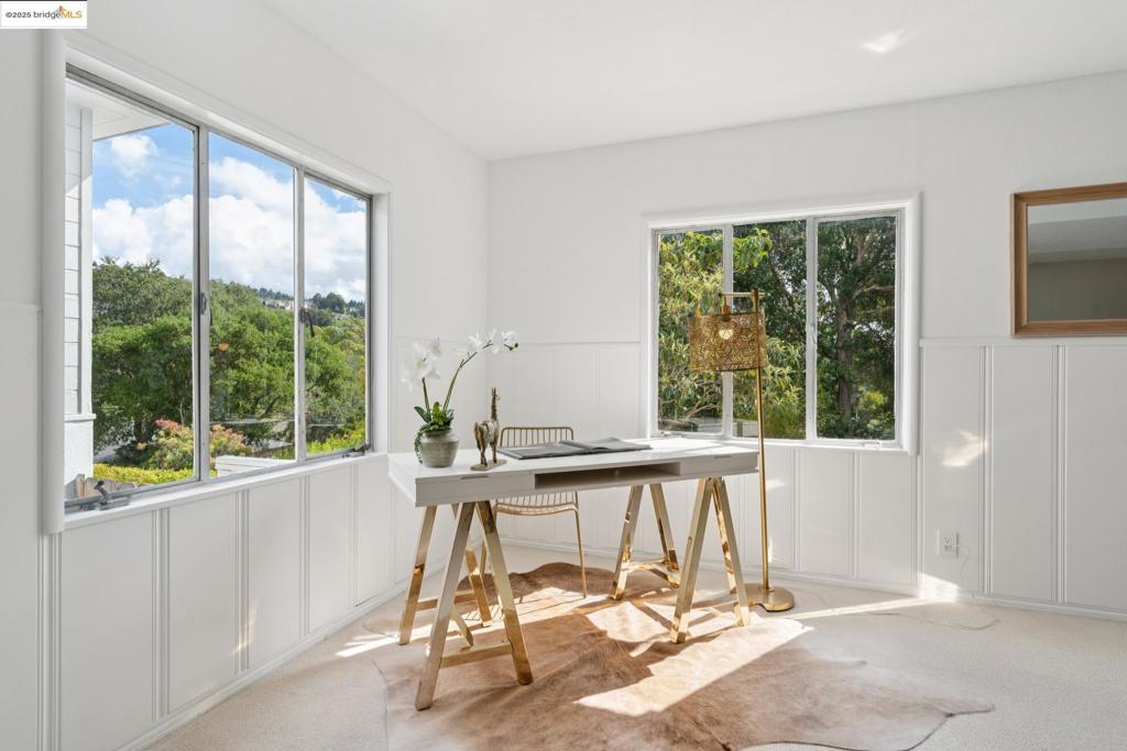REDWOOD HEIGHTS - Residential