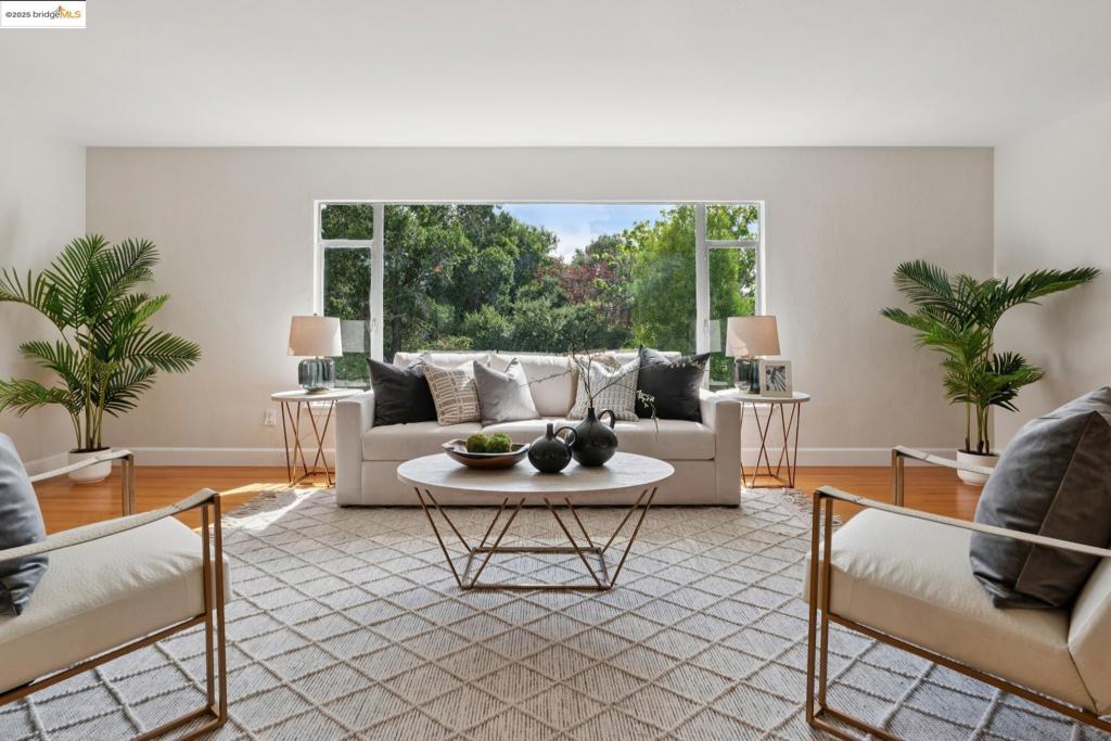 REDWOOD HEIGHTS - Residential