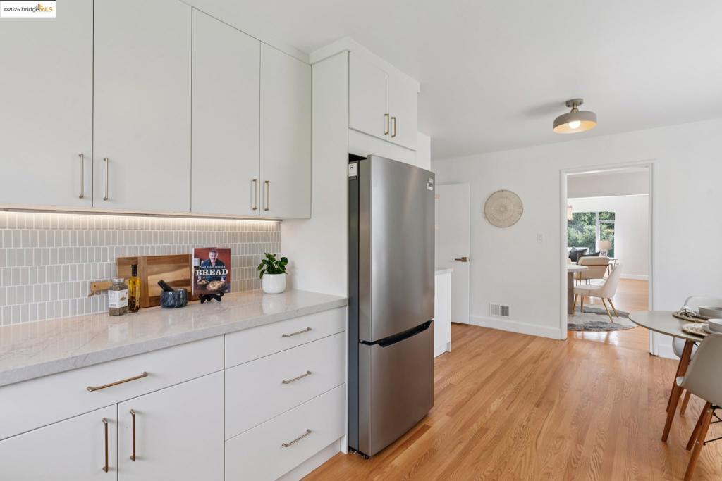 REDWOOD HEIGHTS - Residential
