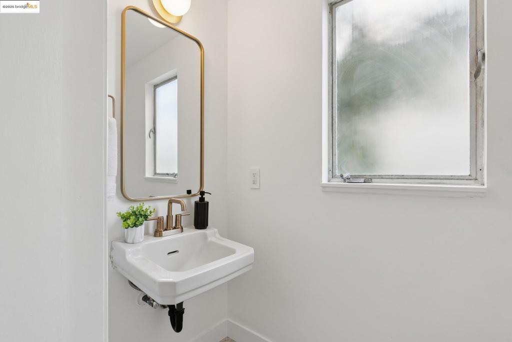 REDWOOD HEIGHTS - Residential