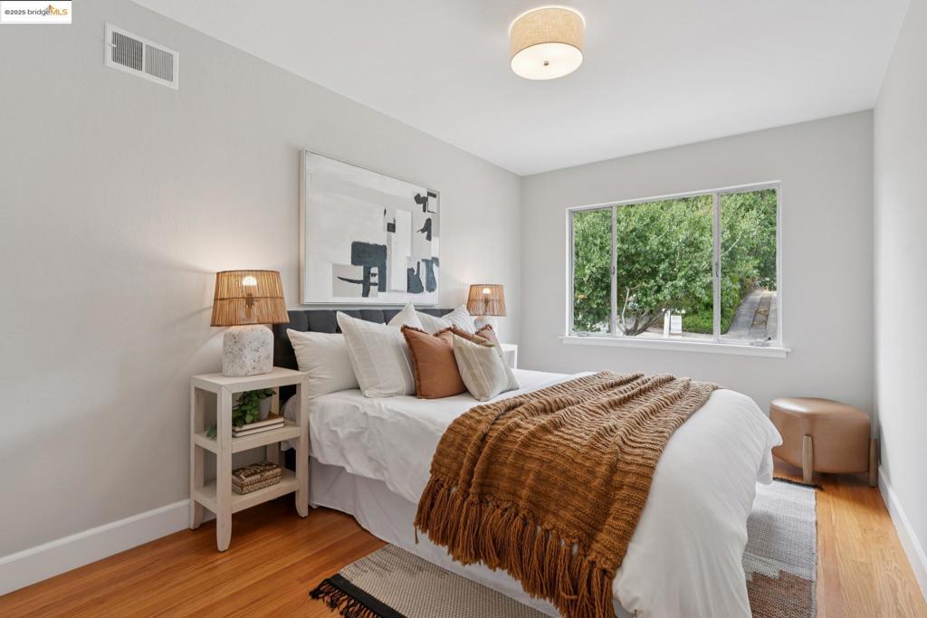 REDWOOD HEIGHTS - Residential