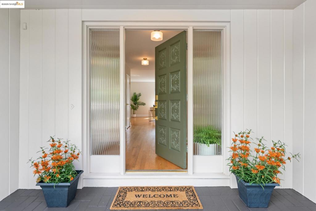REDWOOD HEIGHTS - Residential