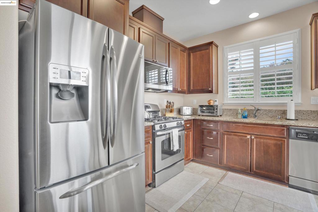 BRENTWOOD - Residential