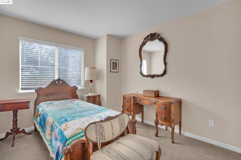 BRENTWOOD - Residential