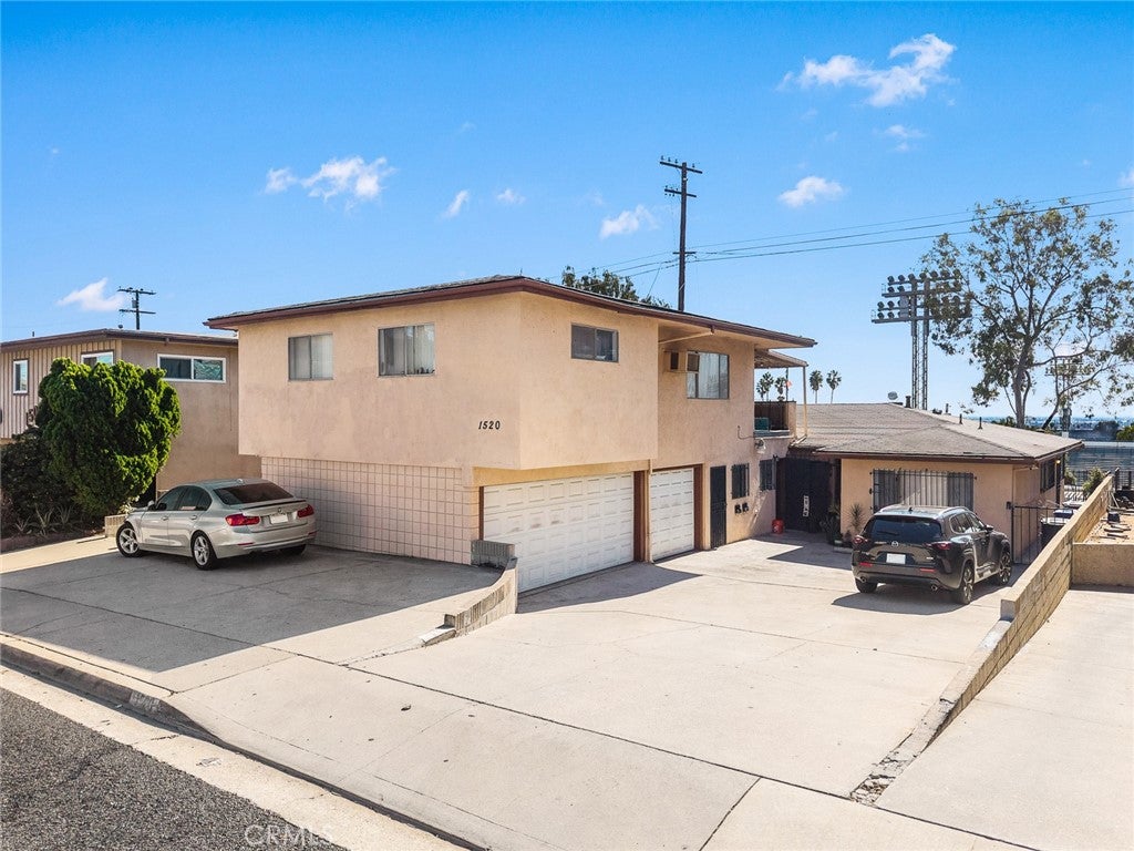 1520 College View Drive