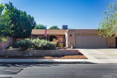 Photo of 634 W Avenue J8, Lancaster, CA 93534 (MLS # SR26209348)