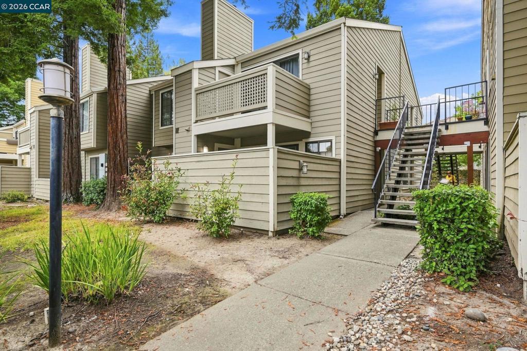 290 Eastridge Dr DR