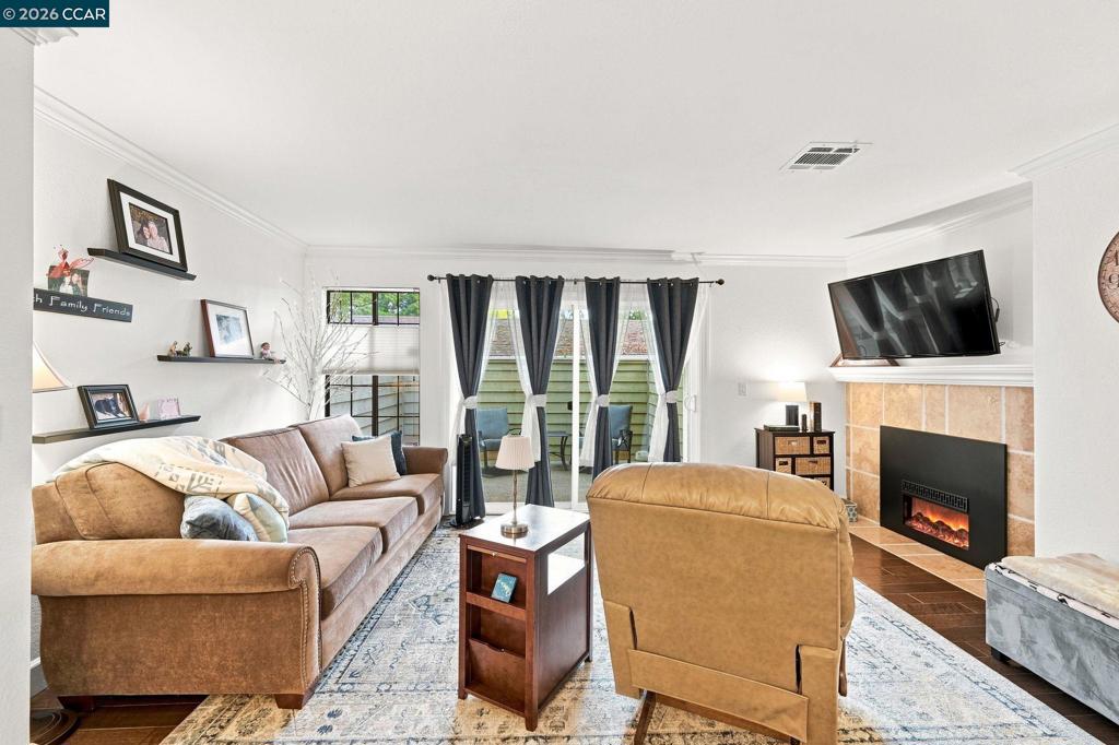 290 Eastridge Dr