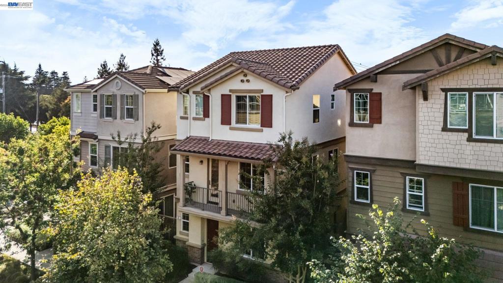 96 Orchard Cir
