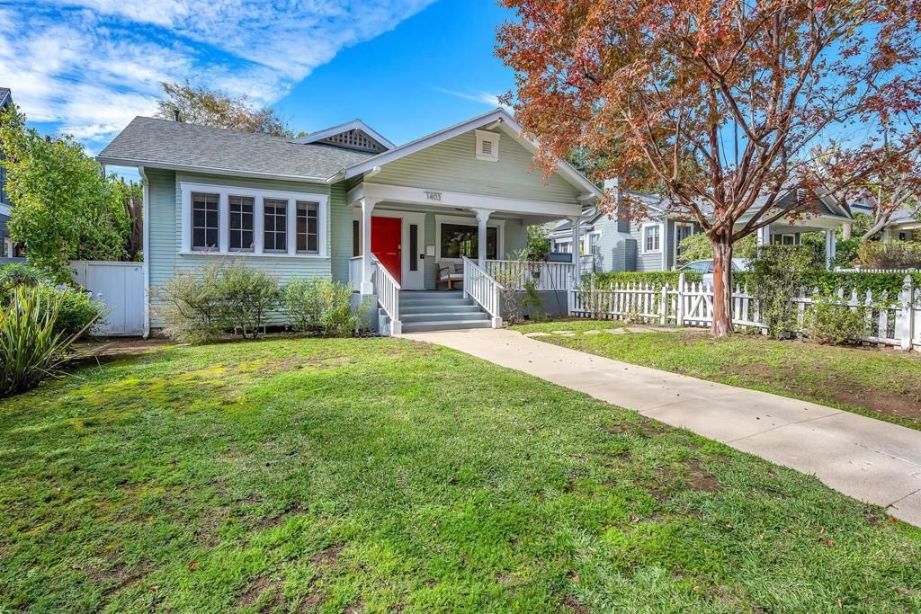 Photo of 1403 N Orange Grove Avenue, West Hollywood, CA 90046 (MLS # 219139500DA)