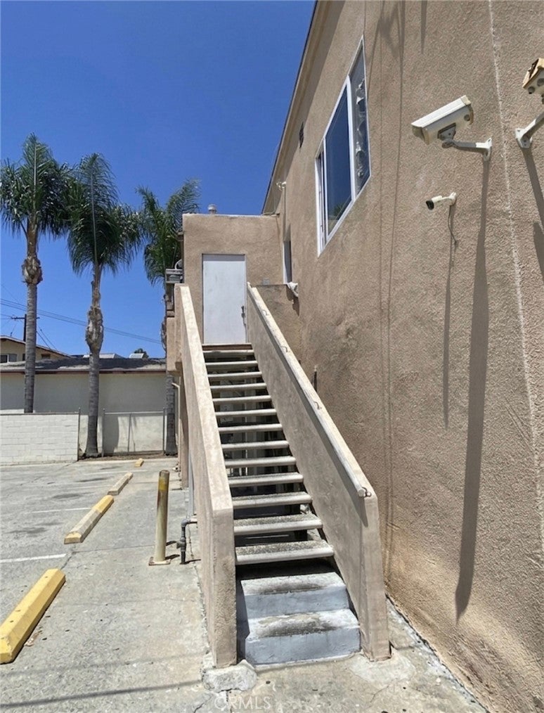 537 S Cabrillo