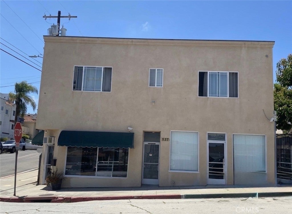 537 S Cabrillo