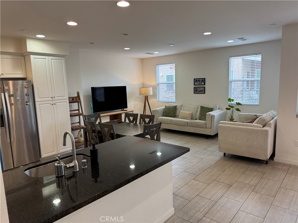 8823 Jacaranda F