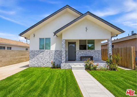 Photo of 151 E 69th Street, Los Angeles, CA 90003 (MLS # 26852989)