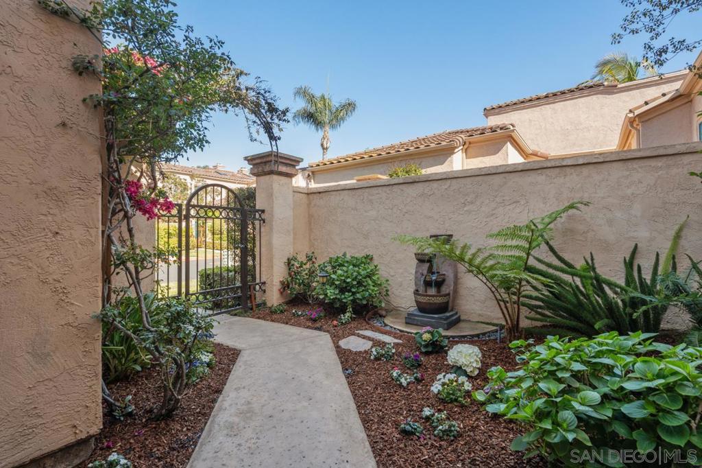 3614 Paseo Vista Famosa