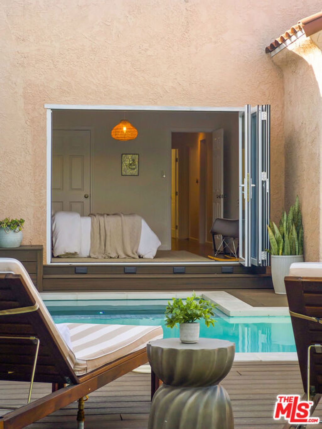 Photo of 4427 S Wilton Place, Los Angeles, CA 90062 (MLS # 25622027)